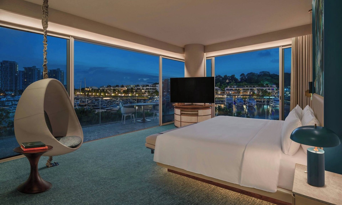 Southern Islands Hotel | W Singapore - Sentosa Cove (Newly Renovated)