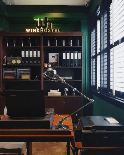 Outram Hotel | Wink at Mosque Street