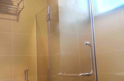 Orchard Apartment | 3 Bedroom Apt Orchard/ Stevens Area #42