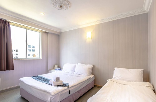 Kallang House | Centre of attraction, famous food & fruit! 12, 502
