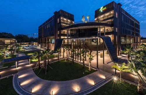 Pasir Ris Hotel | D'Resort at Downtown East
