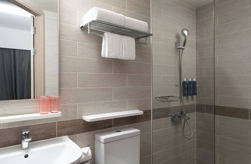 Jurong Hotel | Four Points by Sheraton Singapore, Jurong