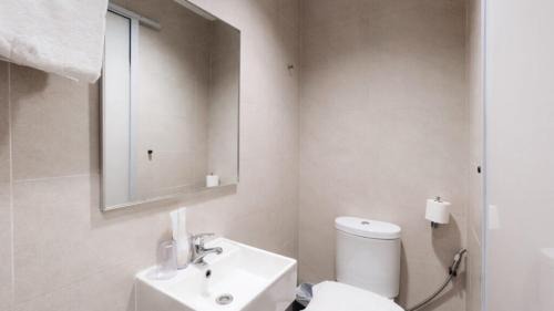 Lavender Hotel | Hotel Calmo Hamilton