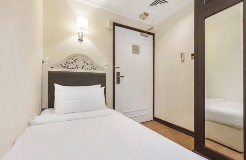 Outram Hotel | iNN at Temple St by Q Loft Newly Renovated