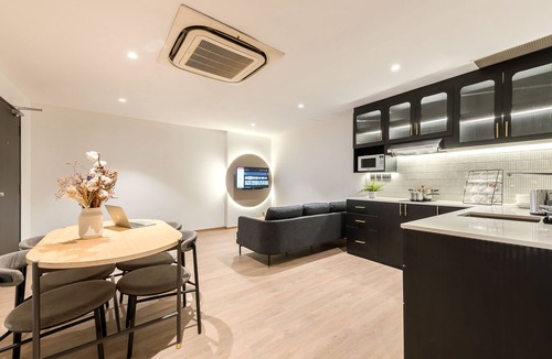 Rochor Hotel | Owen House by Hmlet
