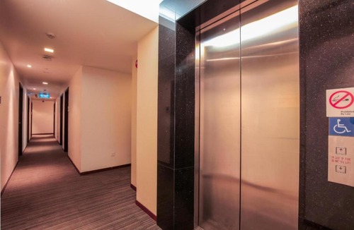Thomson Road Hotel | RedDoorz Premium @ Balestier