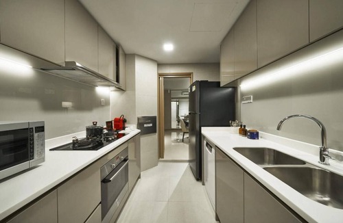 Tanglin Apartment | SPACIOUS 3-BEDROOM APARTMENT IN FANTASTIC SINGAPORE WITH AC AND GYM