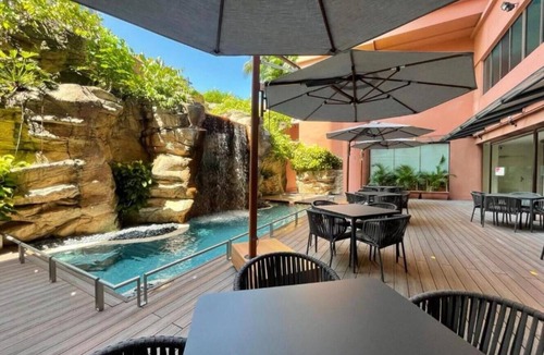 Tanglin Apartment | SPACIOUS 3-BEDROOM APARTMENT IN FANTASTIC SINGAPORE WITH AC AND GYM