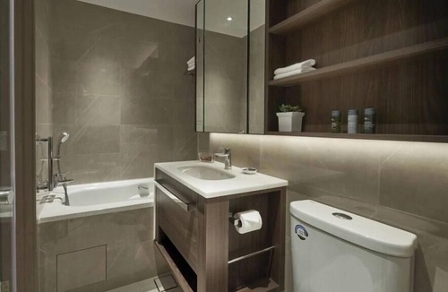 Tanglin Apartment | SPACIOUS TWO BEDROOM APARTMENT WITH MODERN FAMILY FRIENDLY COMFORT