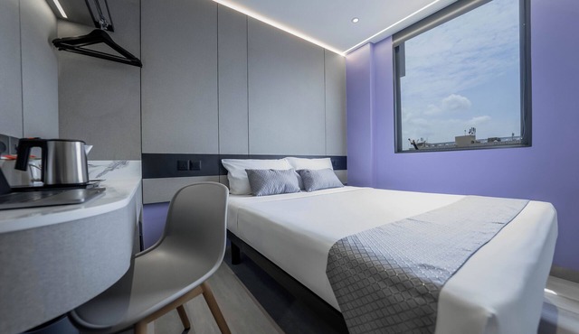 Hotel 81 Palace