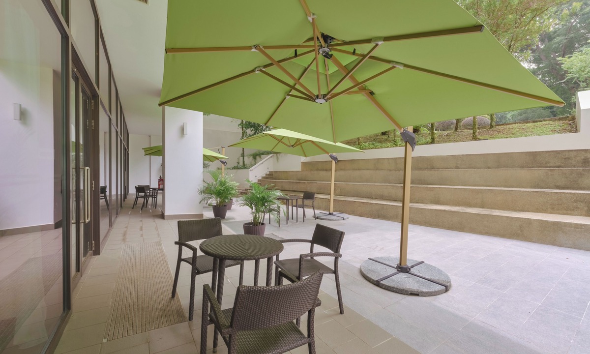 South East Division Hotel | Changi Cove