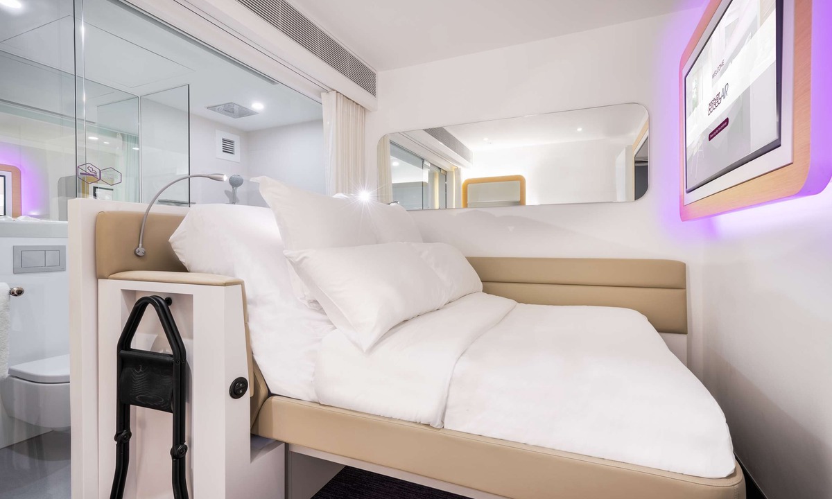 South East Division Hotel | YOTELAIR Singapore Changi Airport
