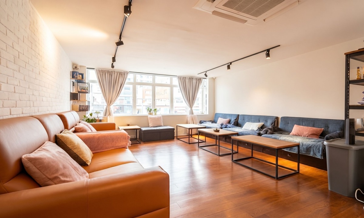 Downtown Singapore Hostel | CoZzzee Hostel