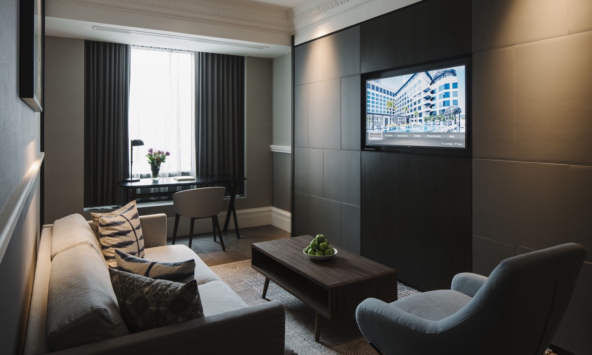 Colonial District Hotel | Grand Park City Hall