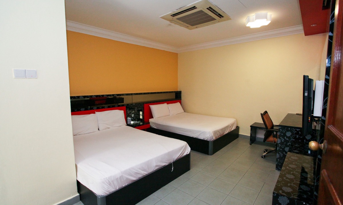 Red Light District Hotel | Seng Wah Hotel