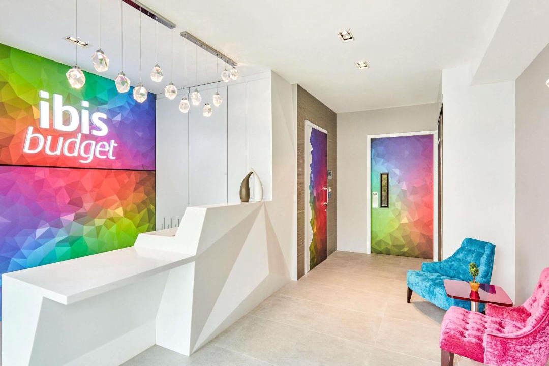 Red Light District Hotel | ibis budget Singapore Olive