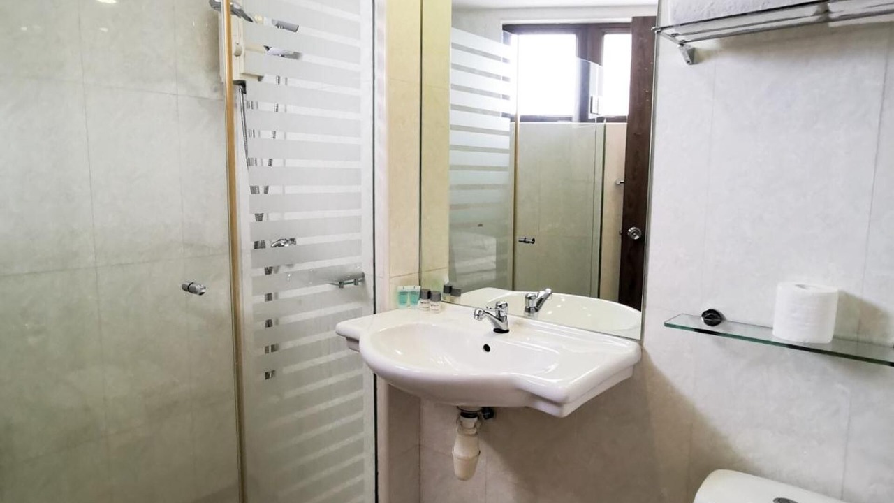 Photo of Bathroom in Colonial District