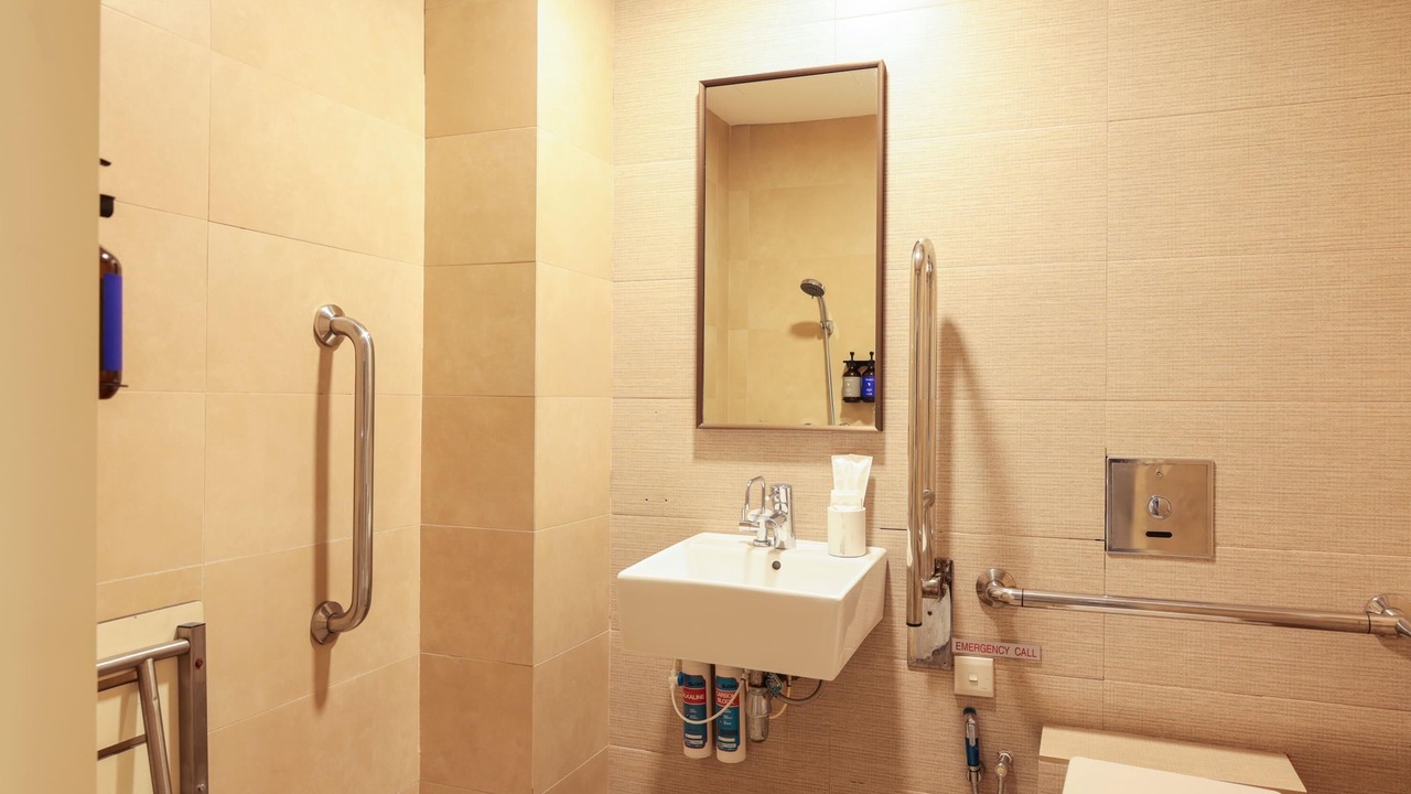 Photo of Bathroom in Thomson Road