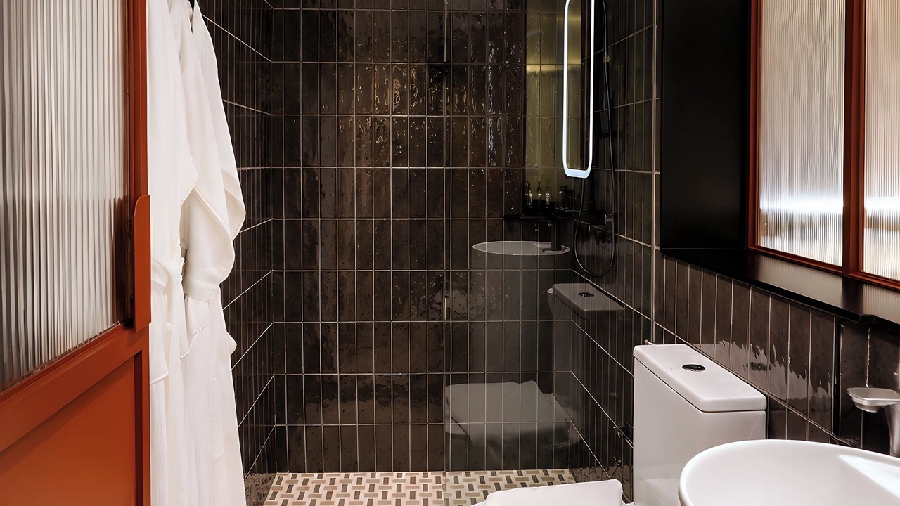 Photo of Bathroom in Singapore River