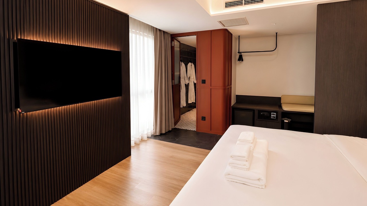 Photo of Bedroom in Singapore River