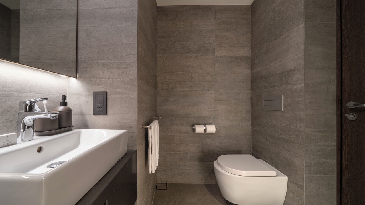 Photo of Bathroom in Colonial District