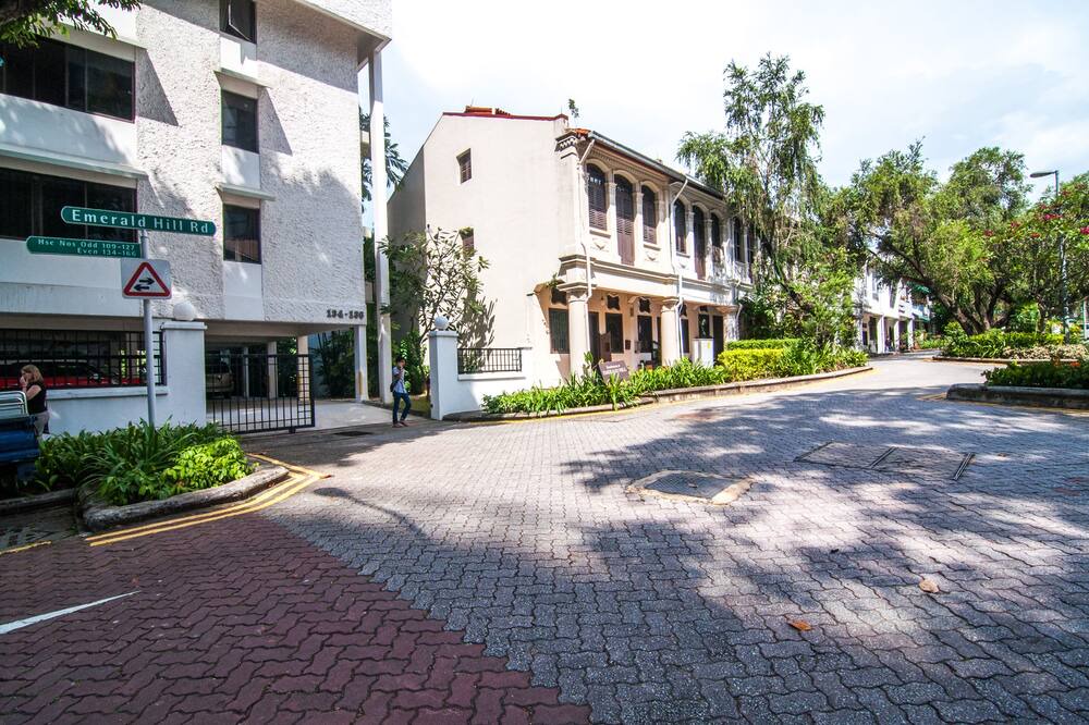 Photo of Others in Emerald Hill