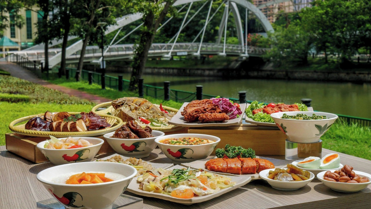 Photo of Others in Singapore River