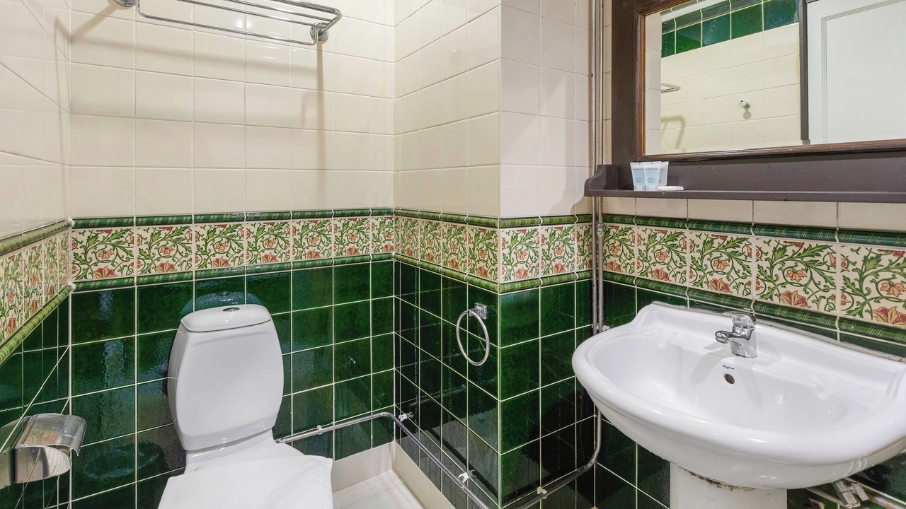 Photo of Bathroom in Outram