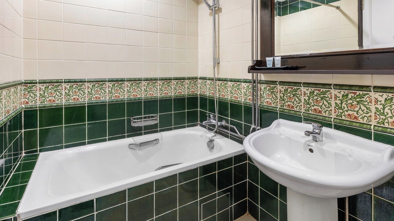 Photo of Bathroom in Outram
