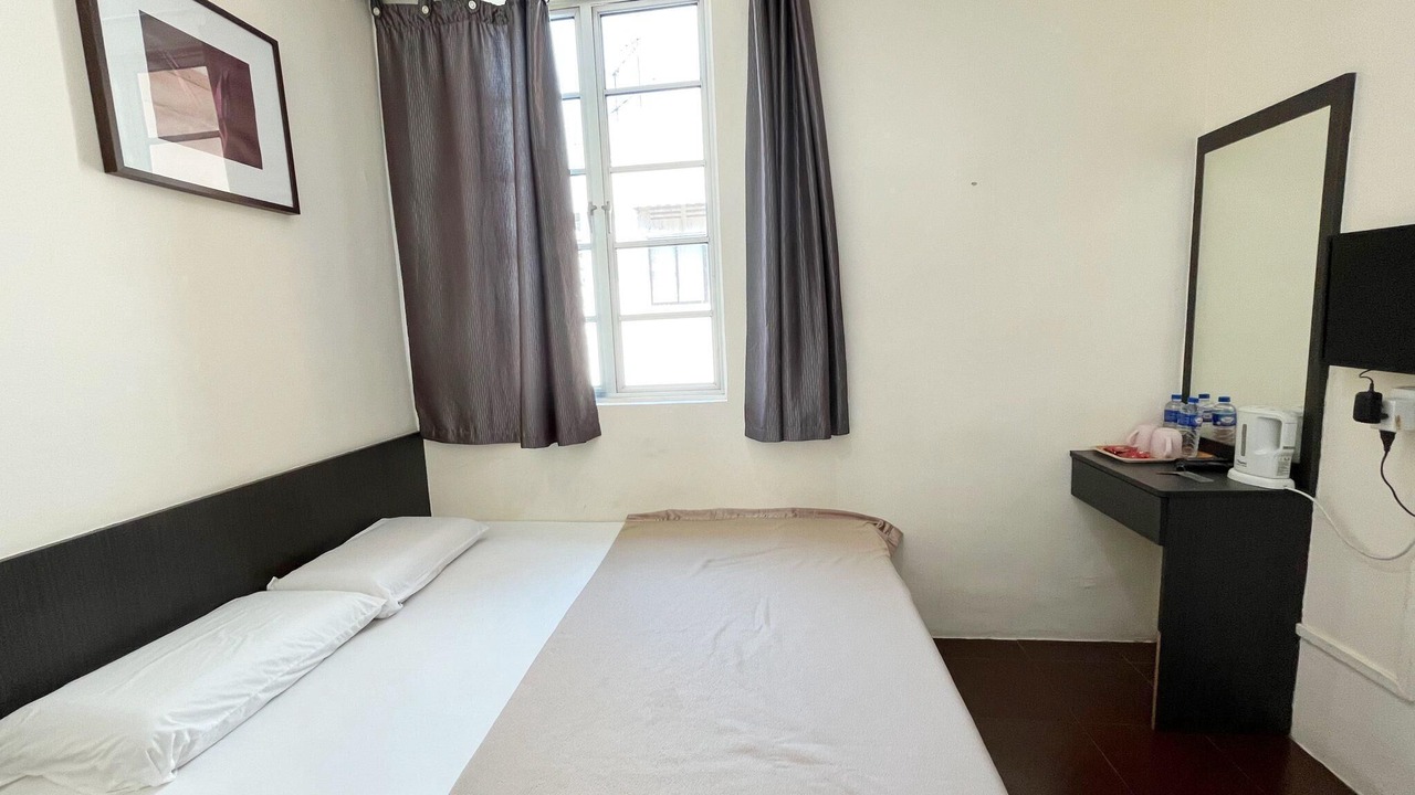 Photo of Bedroom in Geylang