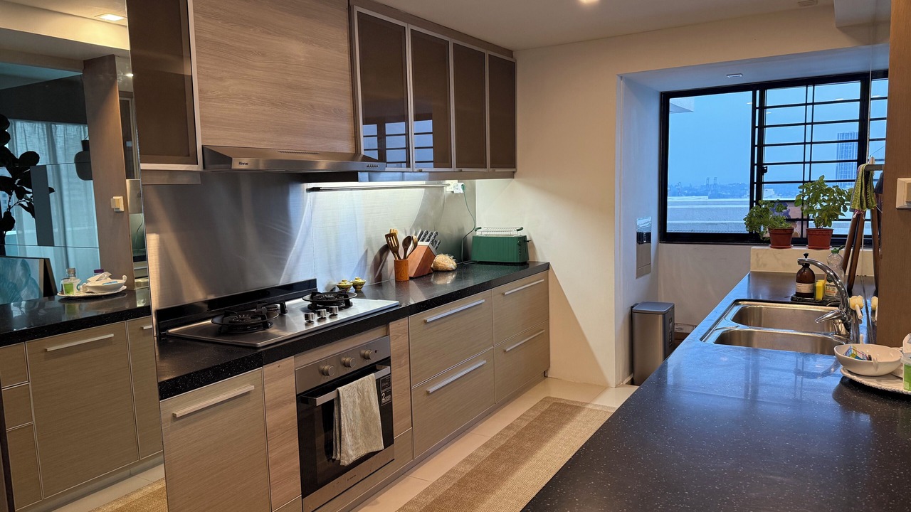 Photo of Kitchen in Singapore River