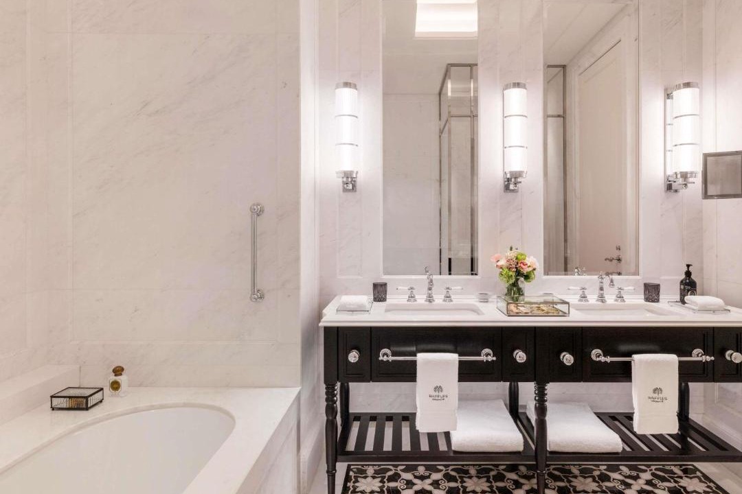 Photo of Bathroom in Colonial District