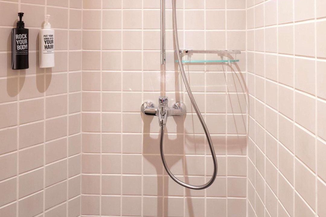 Photo of Bathroom in Bencoolen