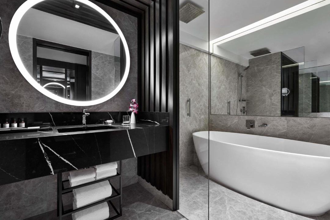 Photo of Bathroom in Colonial District
