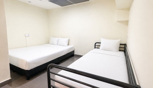 Family Triple Room, No Windows