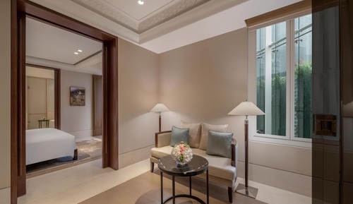 Capitol Suite King Bed