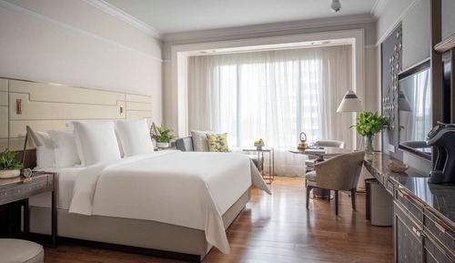 Deluxe Room, 1 King Bed (Hypoallergenic)