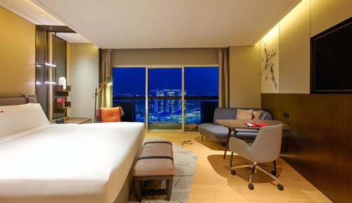 Swiss Prestige Marina Bay, 1 King, High Floor, Balcony, Marina Bay View
