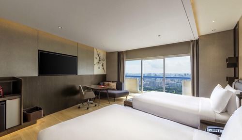 Executive, 2 Doubles, L65 Lounge Access, High Floor, Balcony, City View