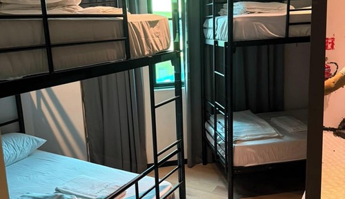 Private 3-Bed Room with Private Bathroom