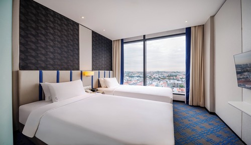 Standard Room, 2 Twin Beds, City View (High Floor, Free Breakfast)