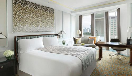 Classic Club King Room with Club Access