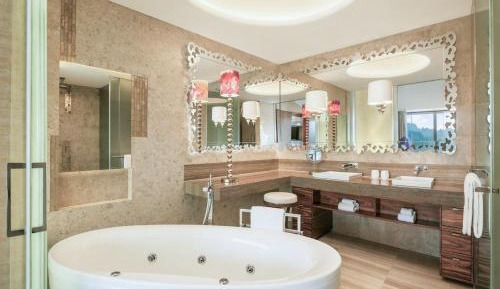 Supreme Suite, 1 Bedroom Larger Suite, 1 Super King Bed, Pool view, Balcony, Top Floor, Private Outdoor Pool