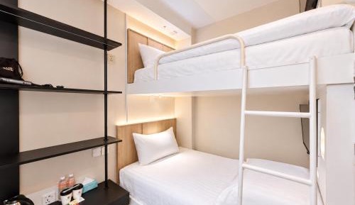 Cozy Bunk, No window