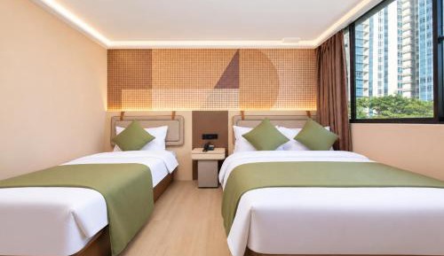 Comfort Triple Room
