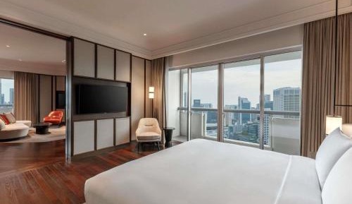 Ambassador Suite, 2 Doubles, 2 Balconies, Lounge Access
