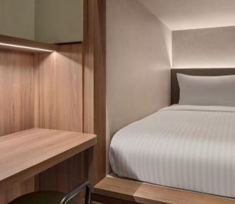 Single Private Pod Room (Lower Pod)