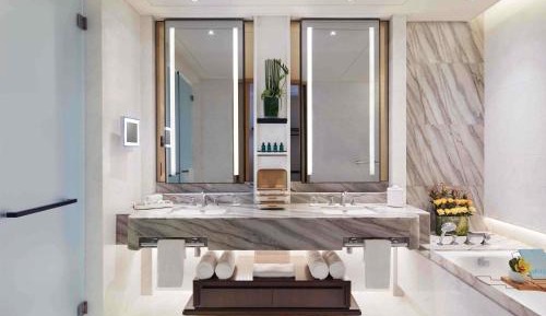 King Prestige Suite with Club Millésime Access and City View