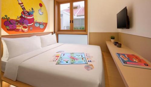 Nano Queen (Shared Kitchenette)