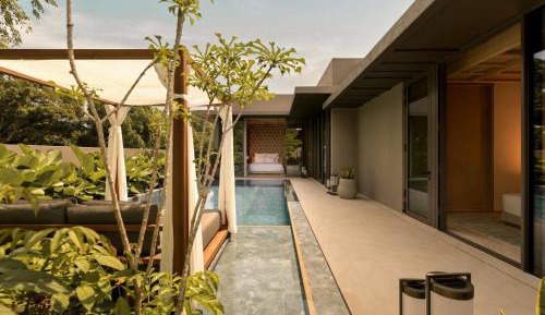 Signature Two-Bedroom Villa with Pool, 1 King Bed & 2 Single Beds